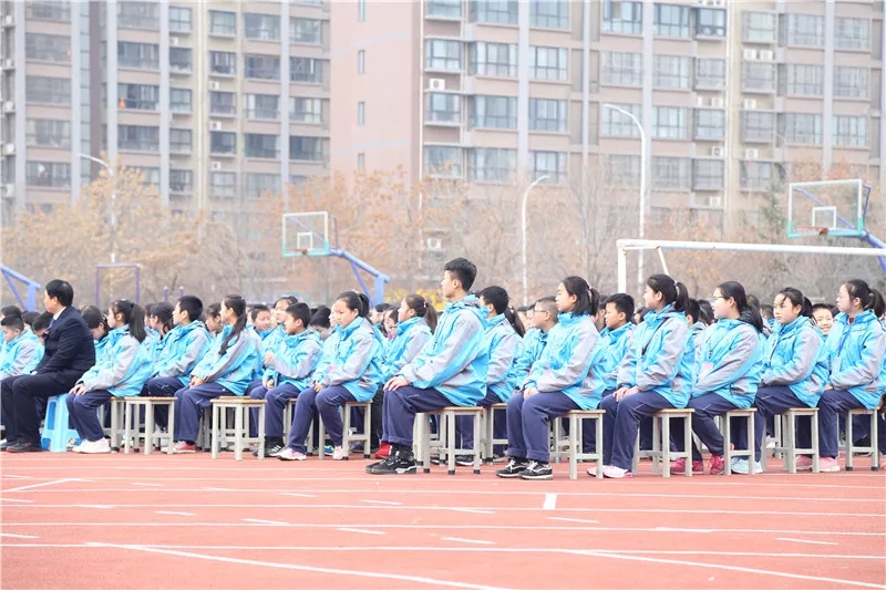 捐资助学  大爱无疆｜轩苑集团向新福园中学捐赠30万提升校园文化建设
